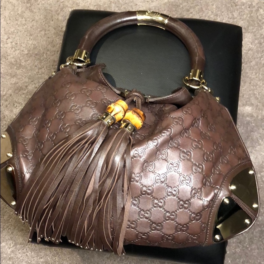 Gucci Purse Leather Material  Gold Plated Design